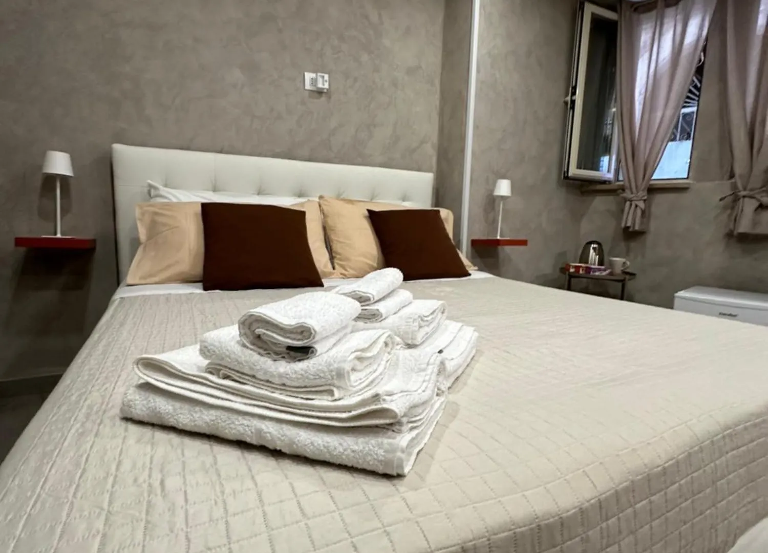 Carlotta'S Home 18 Naples 0*,